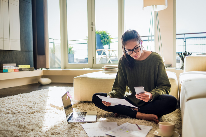 How banks can use social media to find and keep top talent.